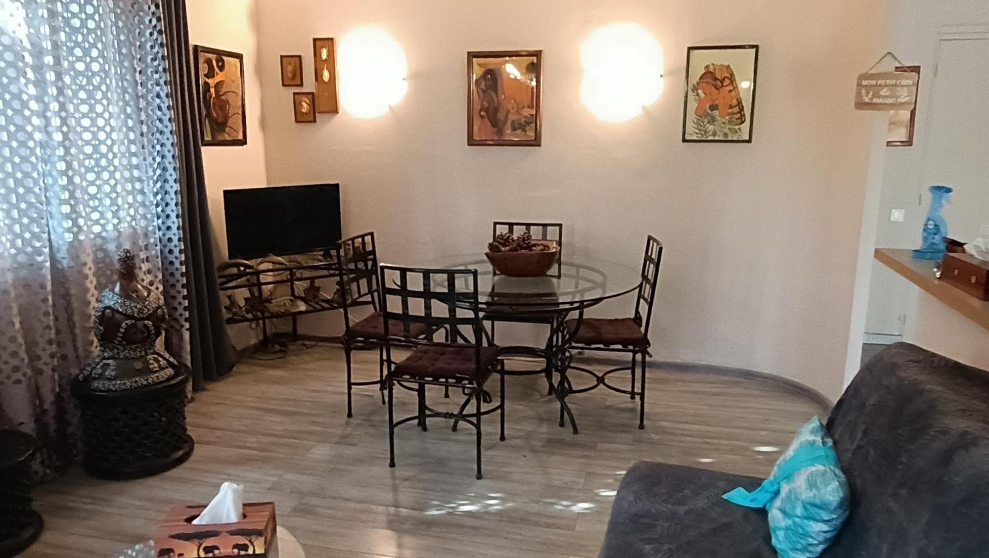 Hebergement Independant Avec Parking Prive Dans Villa Grasse Extérieur photo